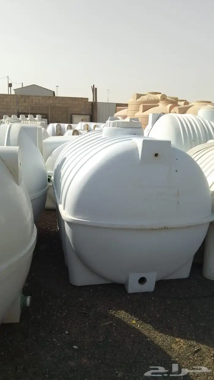 عرض خزان مستعمل شبه جديد معزول اربع طبقات ضد شمس 0