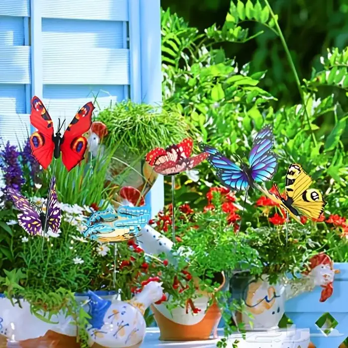 فراشة زينة للحديقة 3