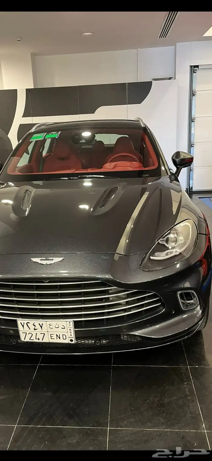 Aston Martin DBX 0