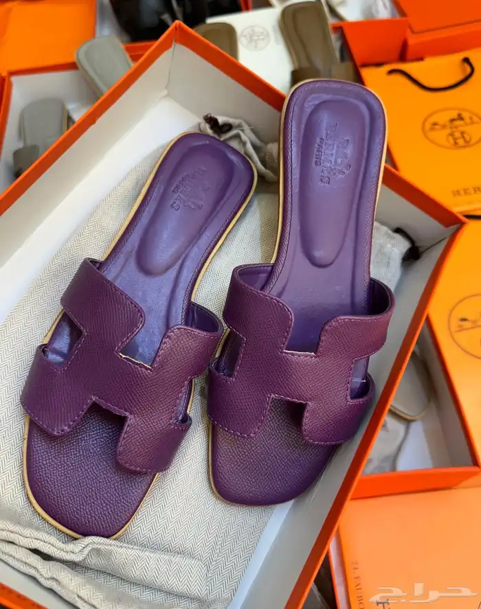 عرررض شنط وشوزات مدرسه وجامعه وطلعات 69