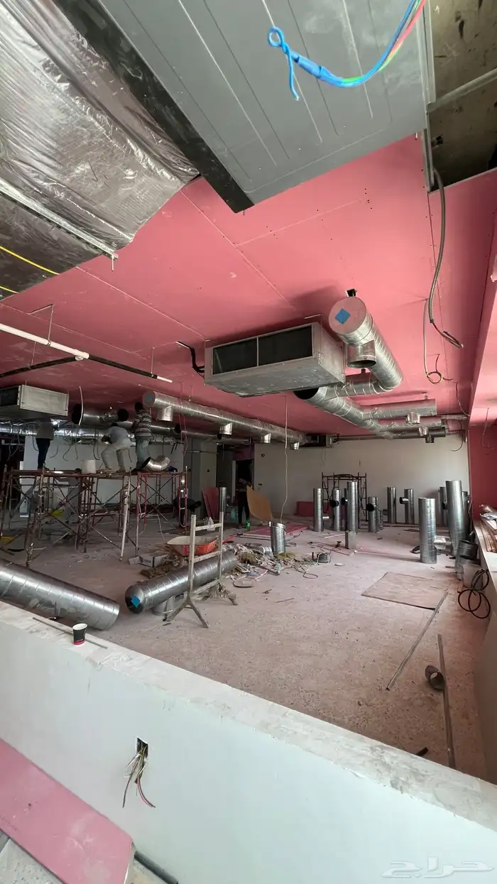 دكت مخفي للمحلات التجارية والمباني الإدارية 13