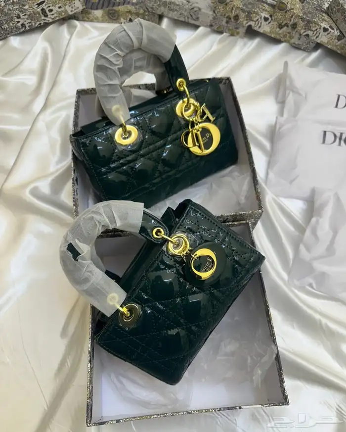 عرررض شنط وشوزات مدرسه وجامعه وطلعات 37