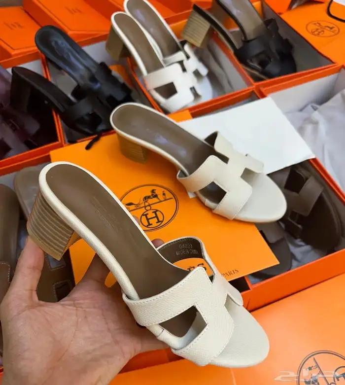 عرررض شنط وشوزات مدرسه وجامعه وطلعات 71