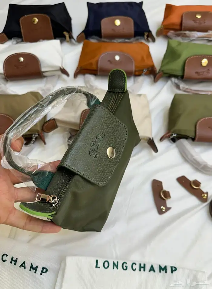 عرررض شنط وشوزات مدرسه وجامعه وطلعات 87