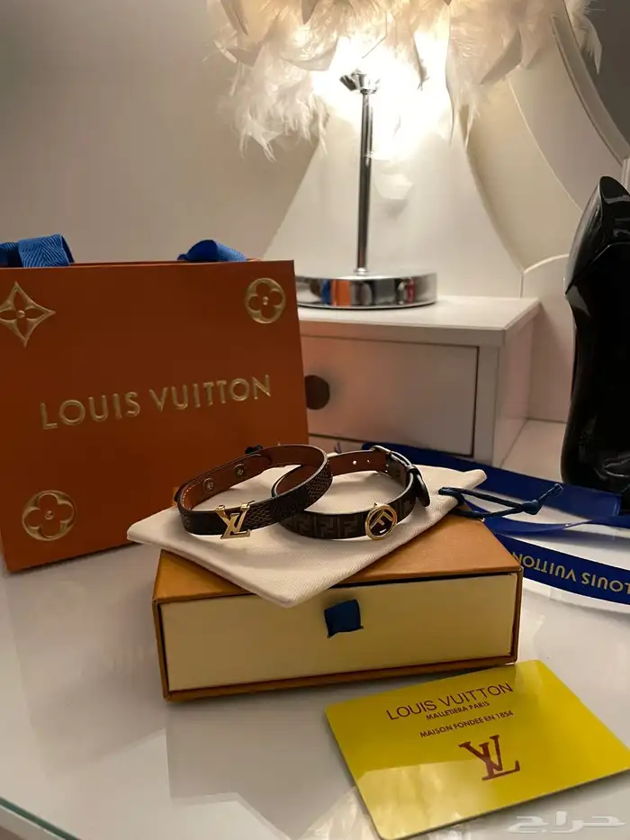 شنط وشوز هاي كواليتي 63