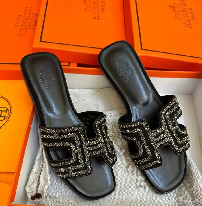 عرررض شنط وشوزات مدرسه وجامعه وطلعات 61