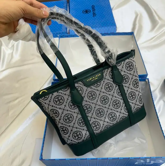 عرررض شنط وشوزات مدرسه وجامعه وطلعات 29