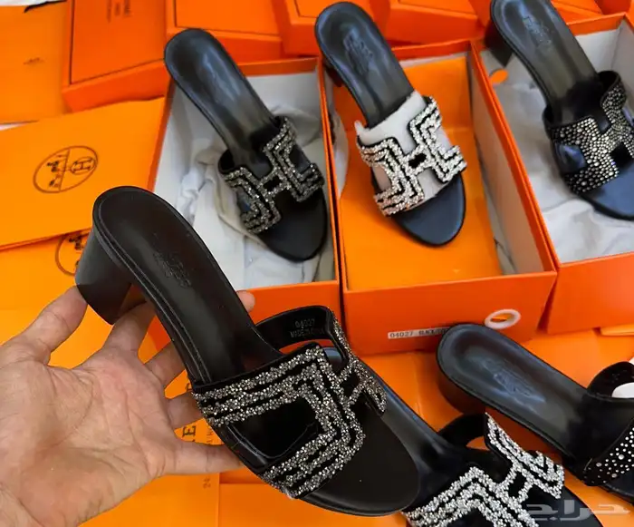 عرررض شنط وشوزات مدرسه وجامعه وطلعات 76