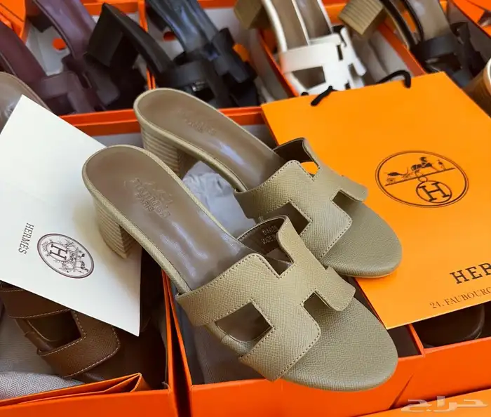 عرررض شنط وشوزات مدرسه وجامعه وطلعات 72