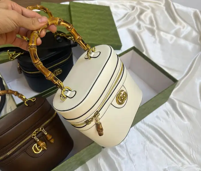 عرررض شنط وشوزات مدرسه وجامعه وطلعات 18