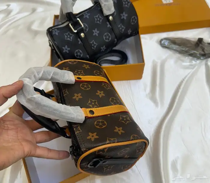 عرررض شنط وشوزات مدرسه وجامعه وطلعات 32