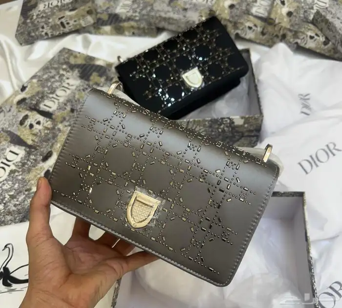 عرررض شنط وشوزات مدرسه وجامعه وطلعات 51