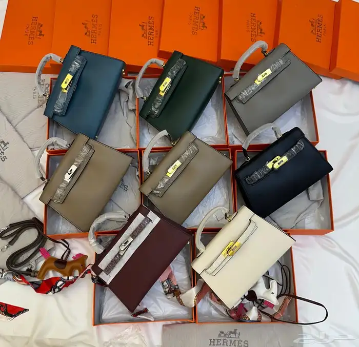 عرررض شنط وشوزات مدرسه وجامعه وطلعات 11