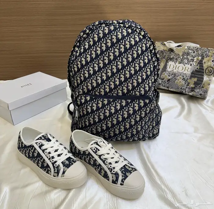 عرررض شنط وشوزات مدرسه وجامعه وطلعات 99