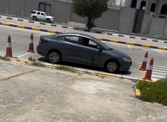 تدريب قيادة السيارات في 14 يوم مع كورس متكامل 7