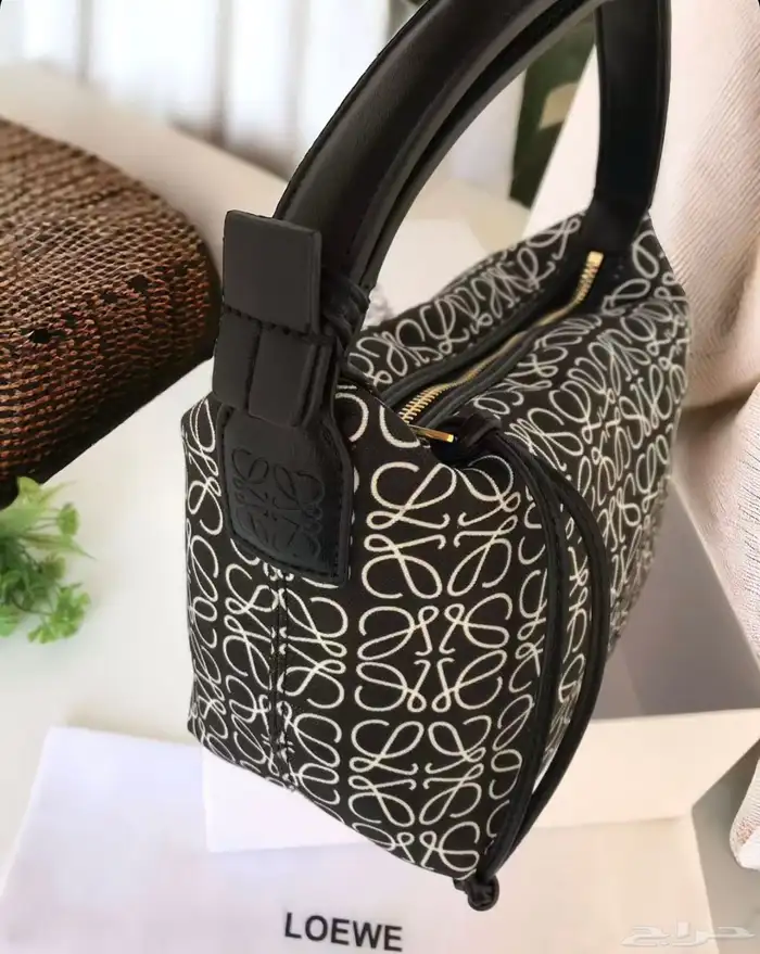 شنط وشوز هاي كواليتي 52