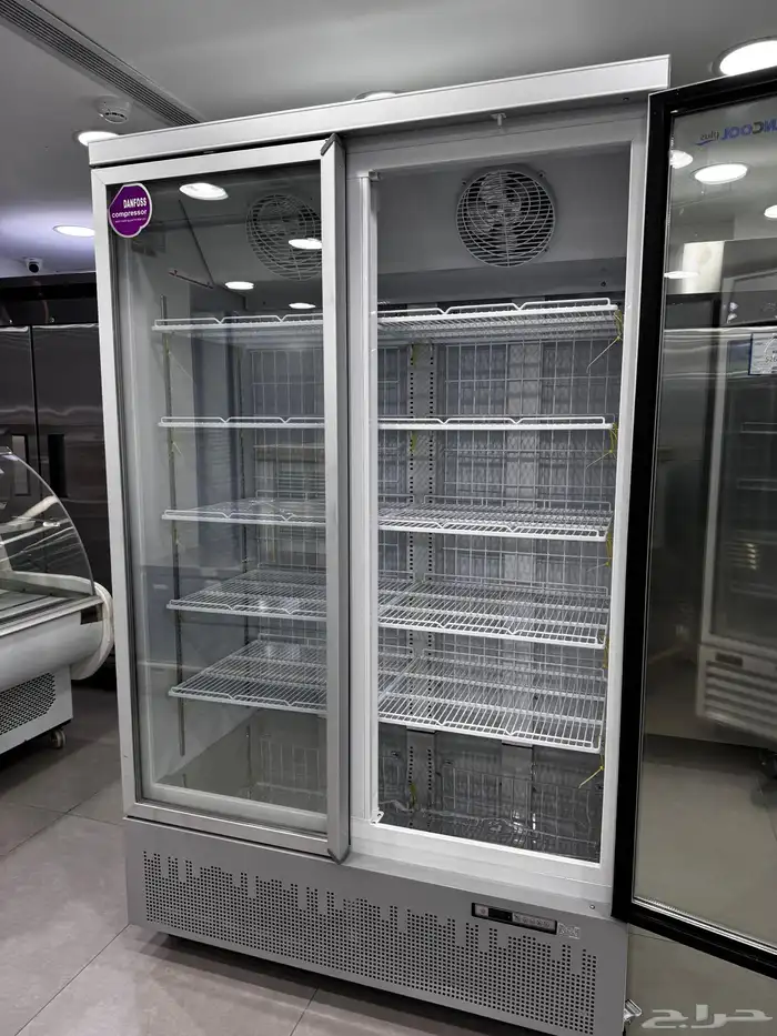 فريزر بانكول 2 باب زجاج 126 11