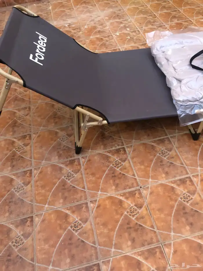سرير نوم للرحلات 1