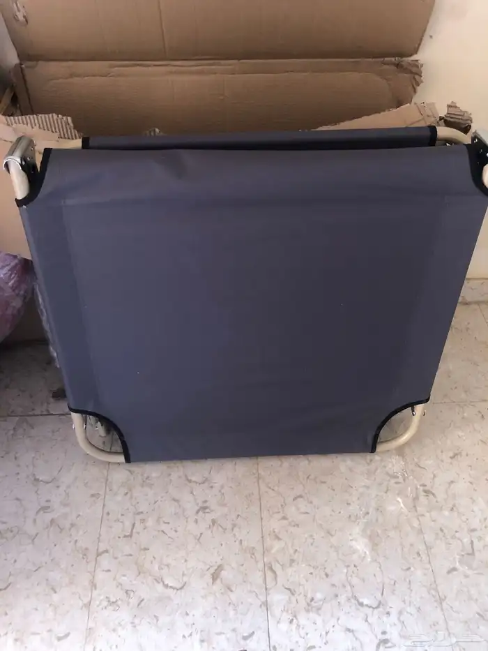 سرير نوم للرحلات 3