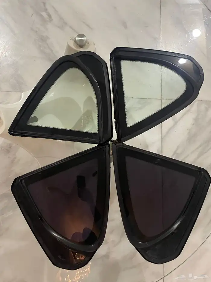 قزاز لكزس 460 مثلث خلفي يمين ويسار 0