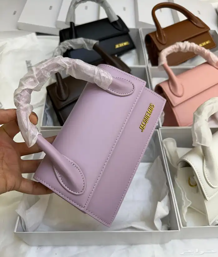 عرررض شنط وشوزات مدرسه وجامعه وطلعات 94