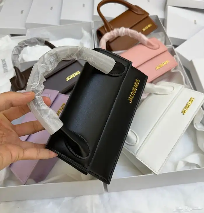 عرررض شنط وشوزات مدرسه وجامعه وطلعات 97