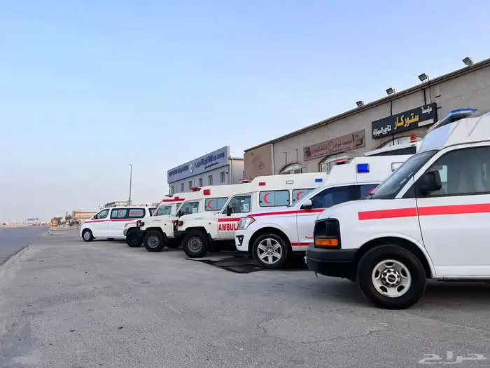 للبيع او للإيجار جيب لاندكروزر بنزين وديزل اسعاف 1