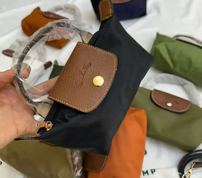 عرررض شنط وشوزات مدرسه وجامعه وطلعات 79