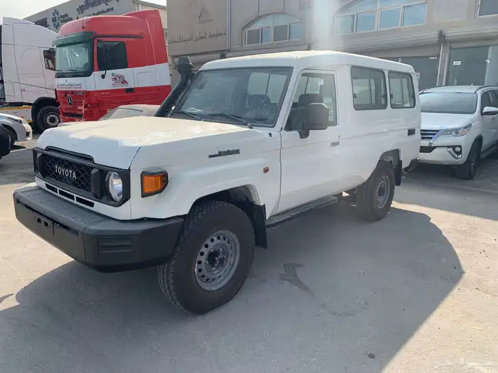 للبيع او للإيجار جيب لاندكروزر بنزين وديزل اسعاف 19