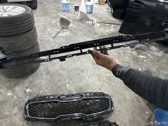 قطع لكزس 2013 Es وكمان قطع كيا سيورت تاق 8