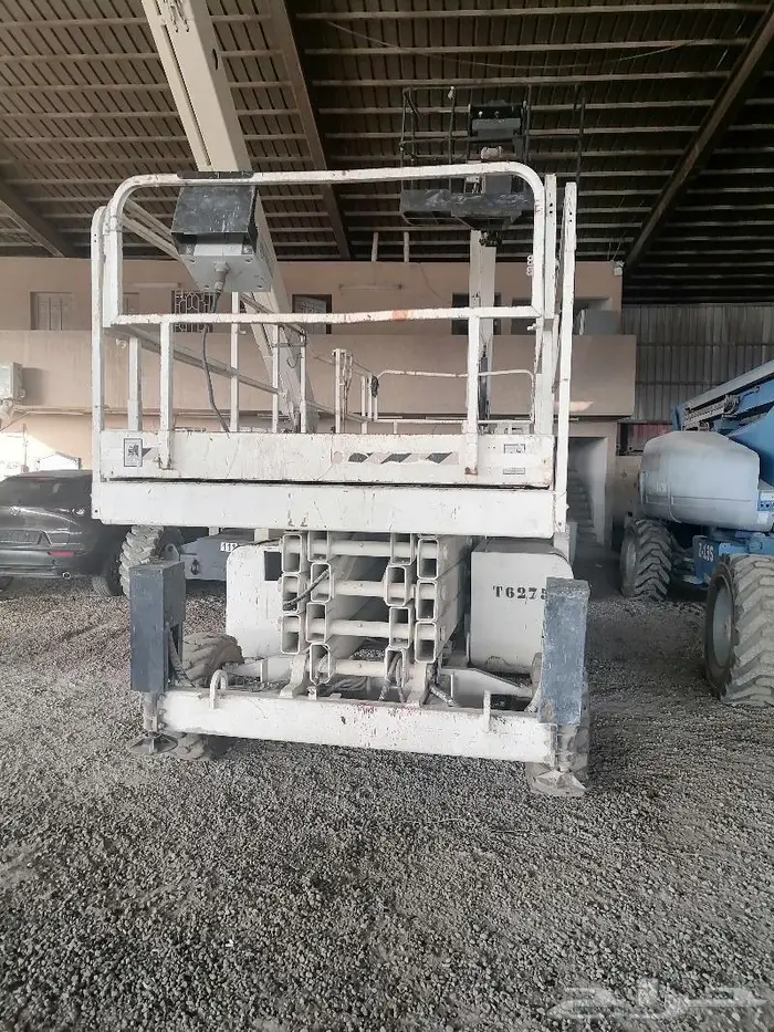 سيزر ليفت JLG و HAULOTTE للإيجار والبيع 1