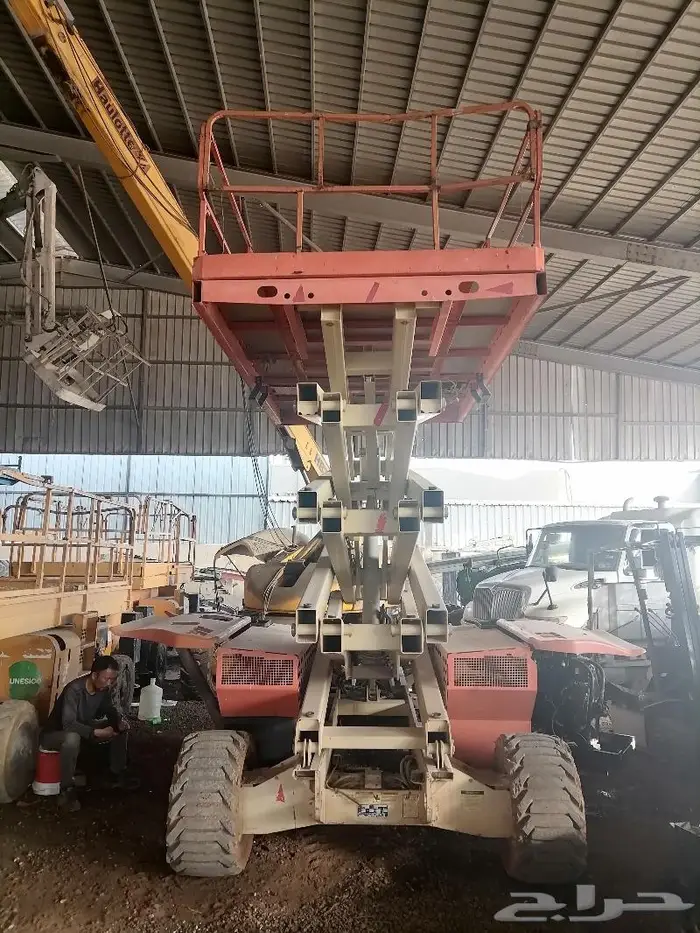سيزر ليفت JLG و HAULOTTE للإيجار والبيع 10