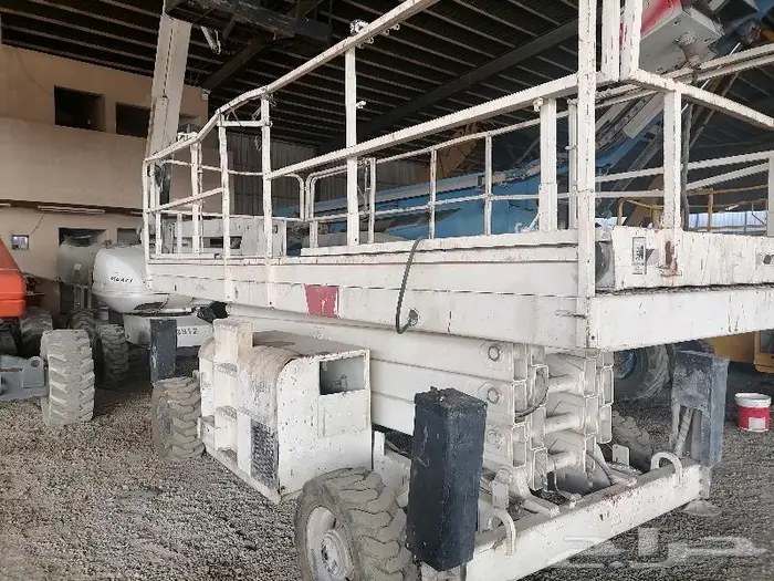 سيزر ليفت JLG و HAULOTTE للإيجار والبيع 2