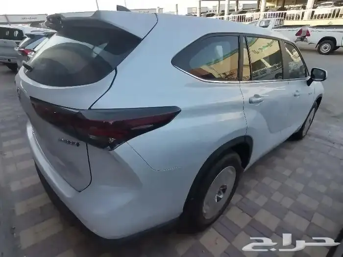 هاي لاندر LE هايبرد 4   4 ابيض 2024 3