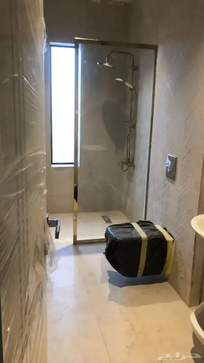 مرايات 8