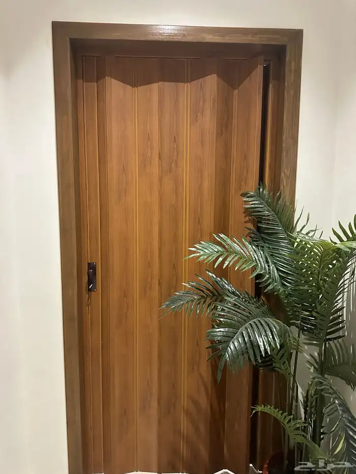 أبواب سحاب أكورديون وجلد 24