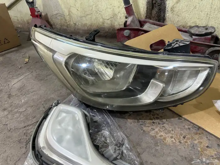 شمعات اكسنت جهه اليمين وكالة اليسار تجاري وكشافات وكالة 3