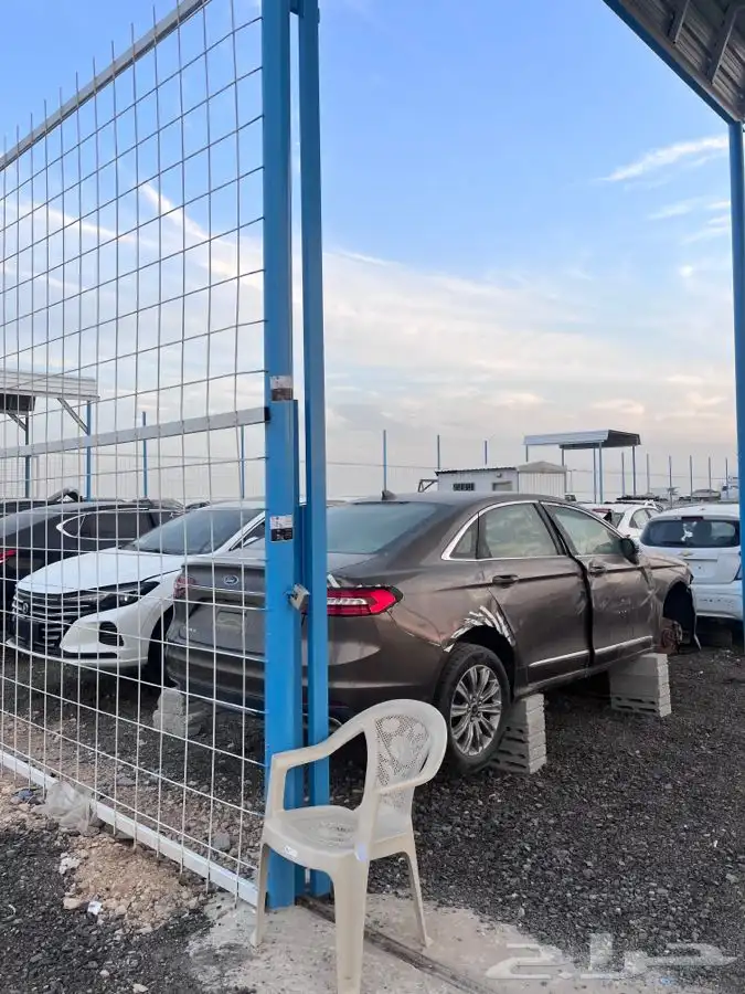 فورد توروس قطع غيار فقط 4