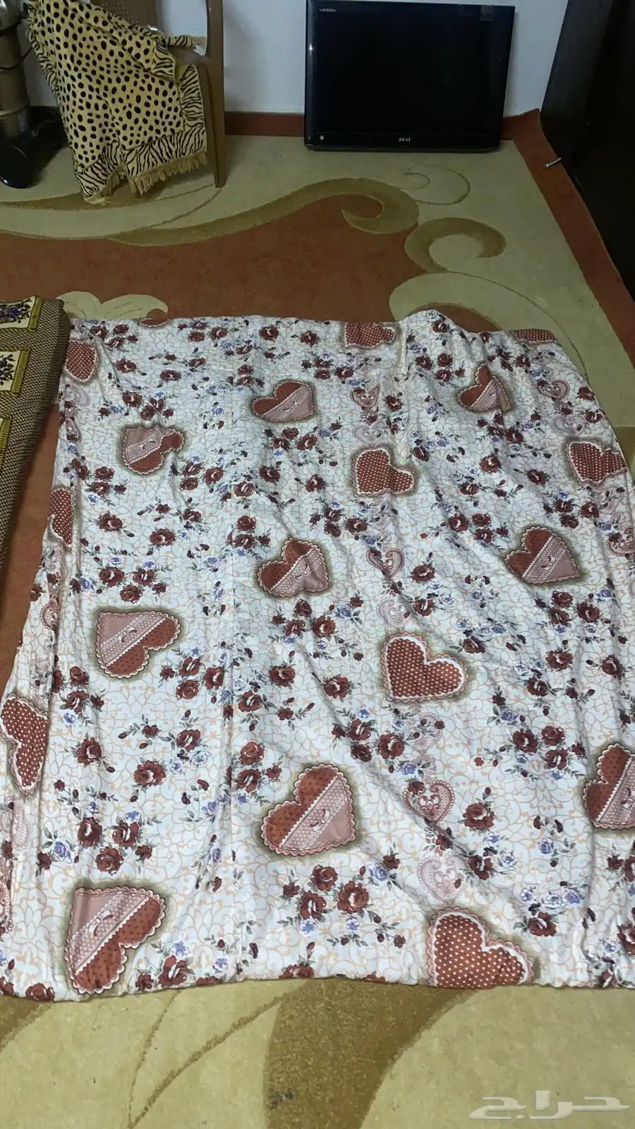 للبيع مستعجل لحاف عدد 2 و طراحه عدد 2 صوف غنم شغل يدوي 3