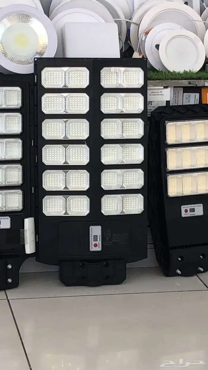 اعمدة وكشافات شوارع قواعد خرسانيه  اعمدة ديكوريه كوابل كهرب 36