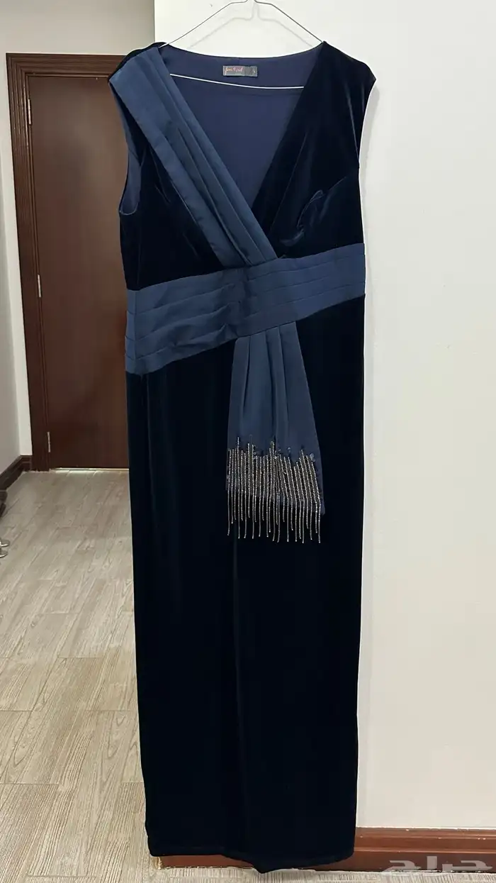 فساتين للبيع على 150للقطعه 18