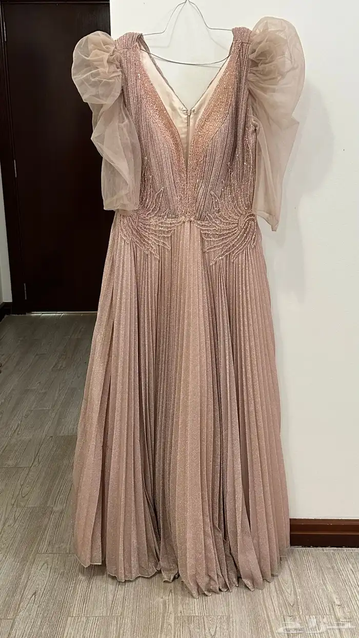 فساتين للبيع على 150للقطعه 15