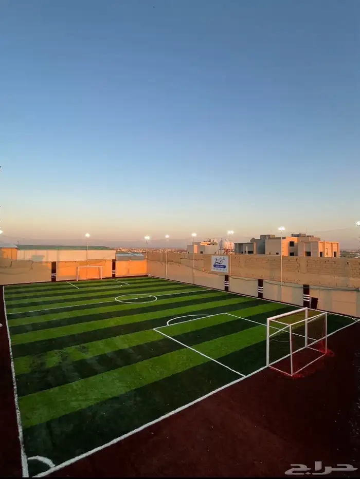 ملعب للايجار 1