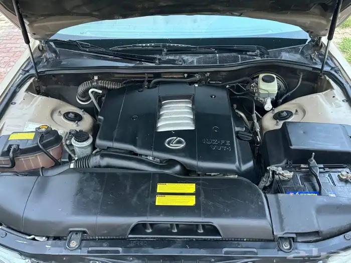 لكزس LS 400 مخزن ( مباع ) 82