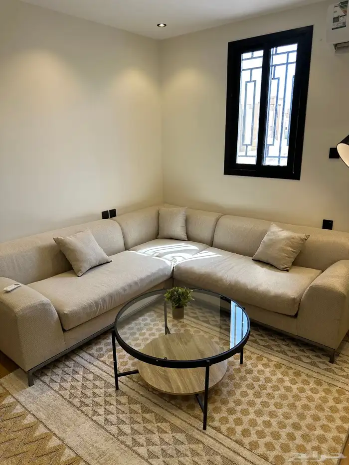 فرصه للايجار حي العريجاء 4