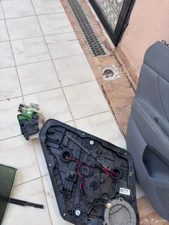 قصة خلفية النترا 2023 وقزاز باب وديكورات 8