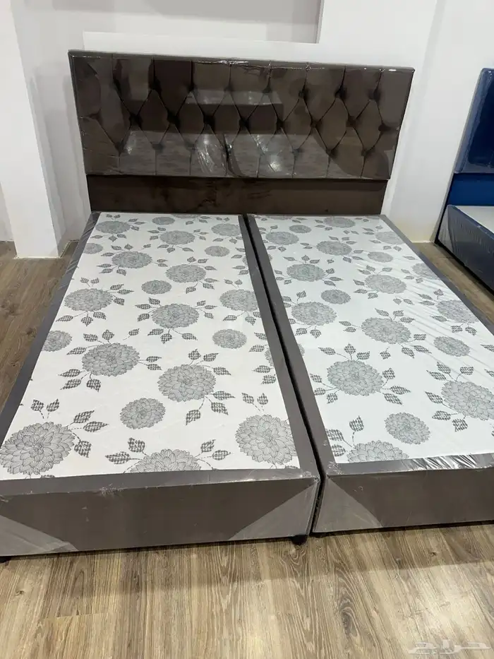 دولاب الملابس صغير و كبير متوفر جديد سرير خشب متوفر 21