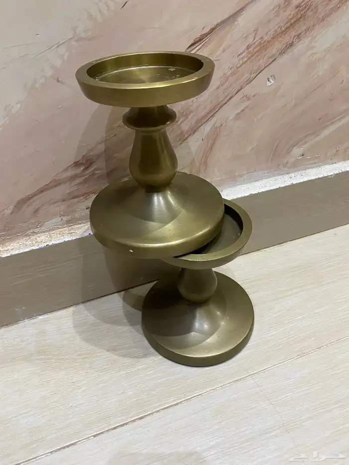 ستاندات شموع كبيره مستعمله استعمال نظيف 1