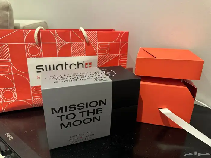 للبيع ساعة سواتش جديده لم تستخدم Moon تاريخ الشراء موجود 0