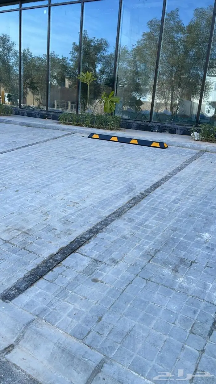 مصدات مطبات زوايا حماية تخطيط ايبوكسي دهان مواقف جملة شركات 13